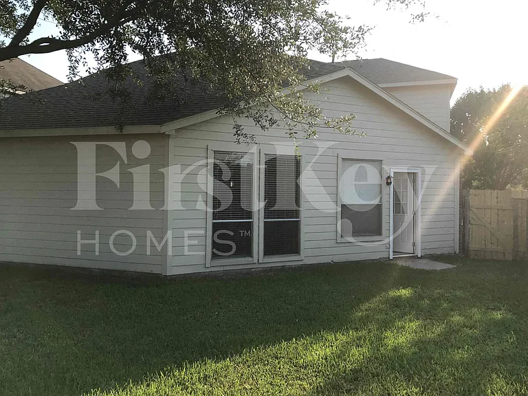 18222 Noble Forest Dr — Photo 25