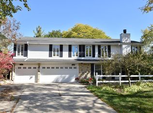 16420 Tia Ct, Brookfield, WI 53005