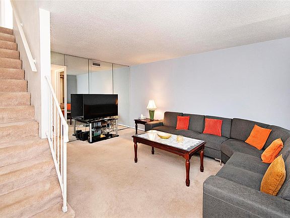 2nd image of 4210 Eiffel Dr