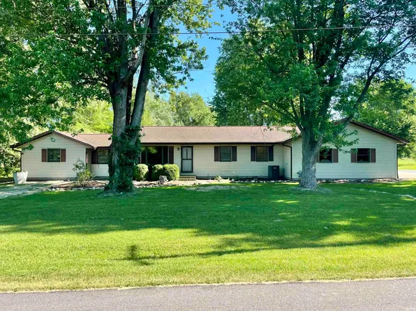325 W Indian St, Elnora, IN 47529