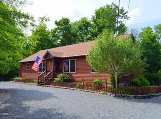 107 Summit Dr, Greentown, PA 18426