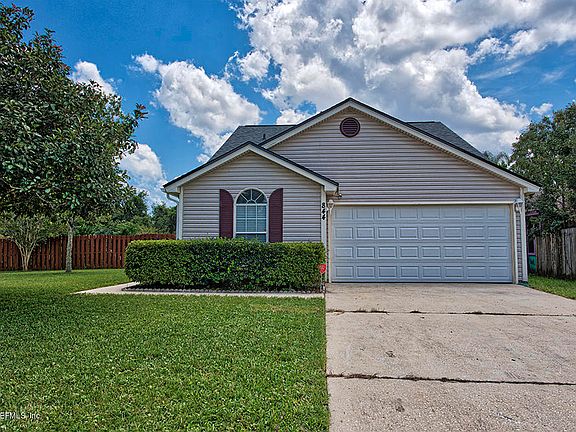 3rd image of 844 E Majestic Cypress Dr