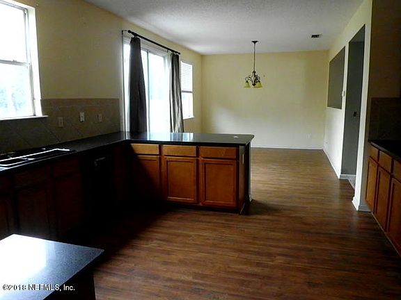 4th image of 350 Van Gogh Cir