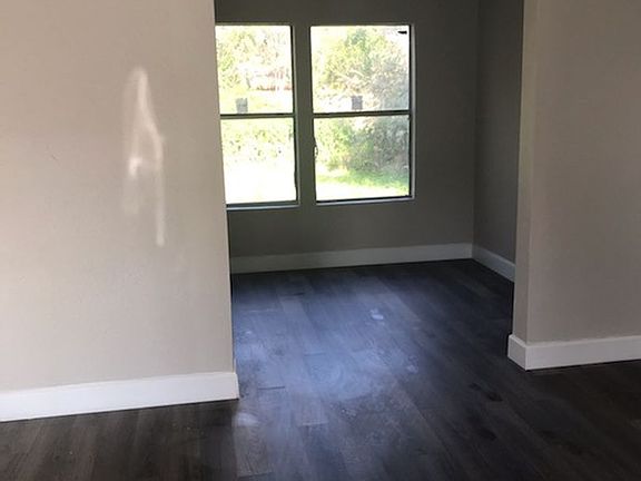 2nd image of 4306 Crozier St