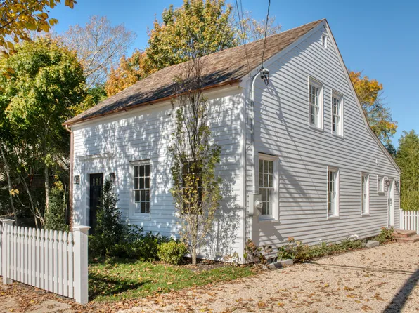 55 Hampton St, Sag Harbor, NY 11963