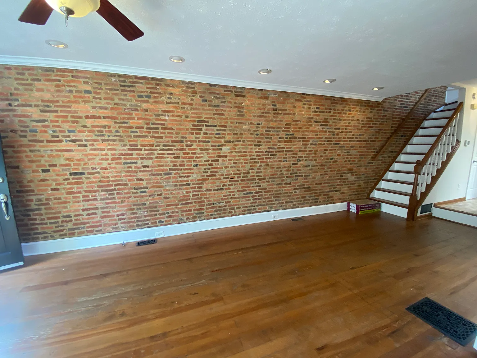 2 bed, 1144 sqft, $2,140 — Photo 2