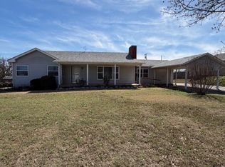 1027 E 1st St, Chandler, OK 74834