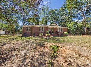 2079 Fairway Dr, Macon, GA 31217