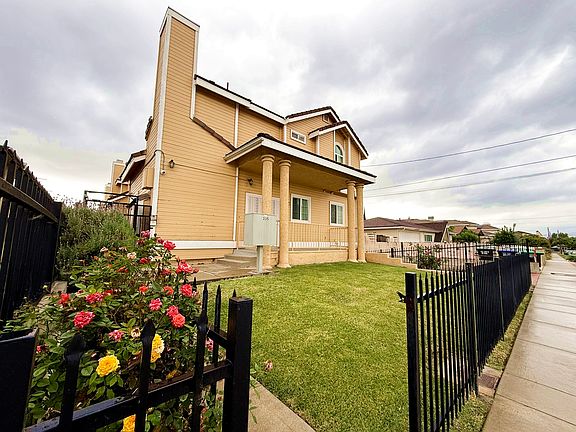 2nd image of 335 Pomelo Ave APT E