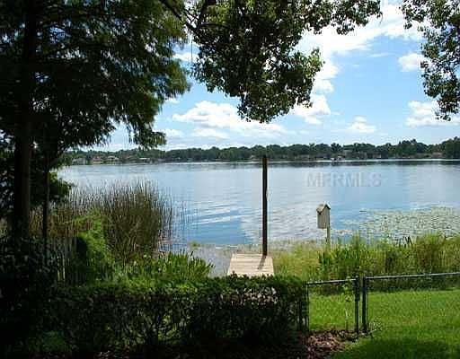 2nd image of 934 Versailles Cir