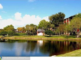 2212 S Cypress Bend Dr APT 208, Pompano Beach, FL 33069
