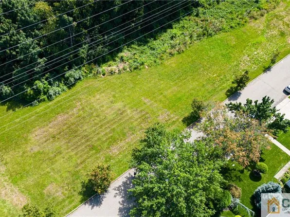 56 Miara St, Parlin, NJ 08859