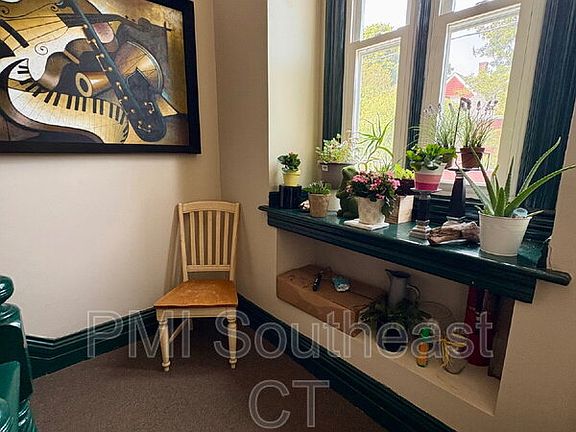 3rd image of 285 Montauk Ave Unit 6