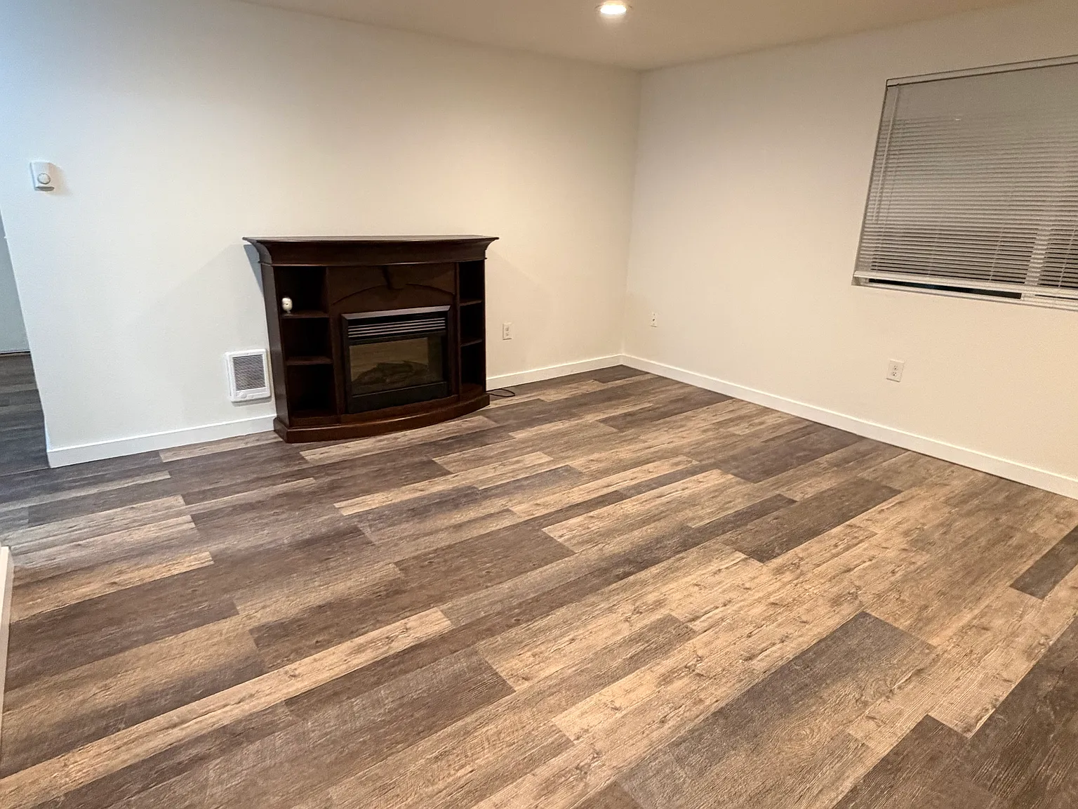 3 bed, 1350 sqft, $2,895 — Photo 4