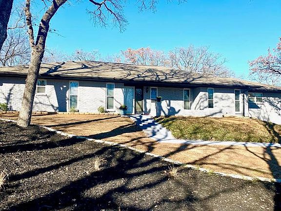 2nd image of 3906 Wildwood Dr