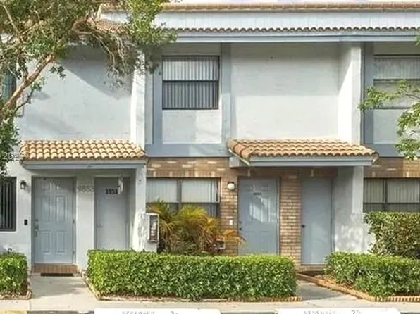 9835 Riverside Dr #7-39, Coral Springs, FL 33071