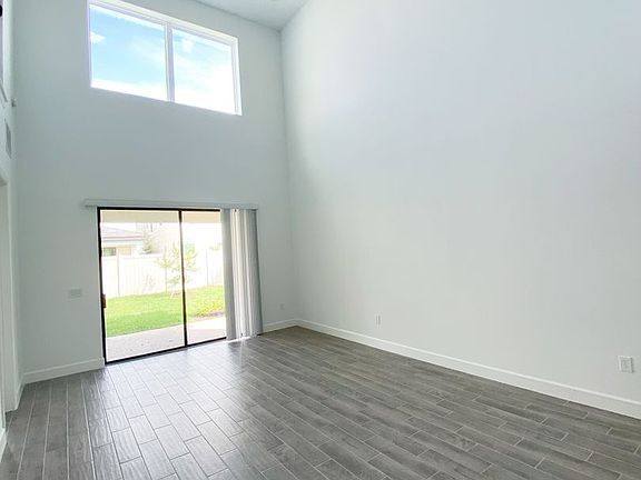 4th image of 1313 Blue Stem Ln