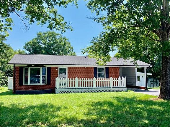 5th image of 375 Dyson Ln