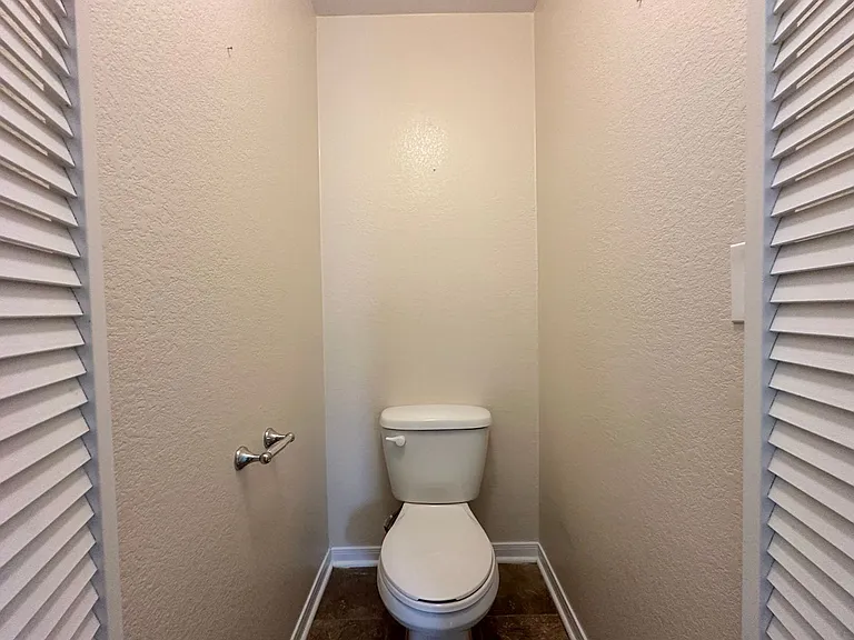 6710 Alvin Dr — Photo 32
