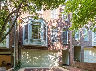 3904 Hillandale Ct NW, Washington, DC 20007