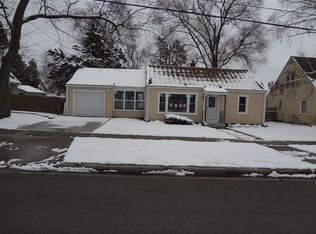 341 Wilcox Ave, Elgin, IL 60123