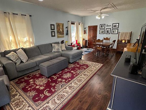 4th image of 2305 E Clark St
