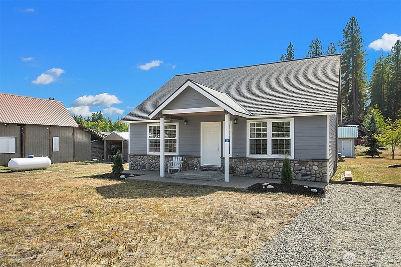 2nd image of 230 Cascade View Drive