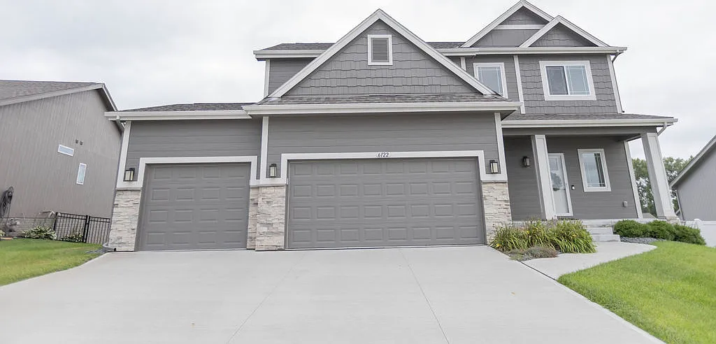 4 bed, 2133 sqft, $3,000 — Photo 2