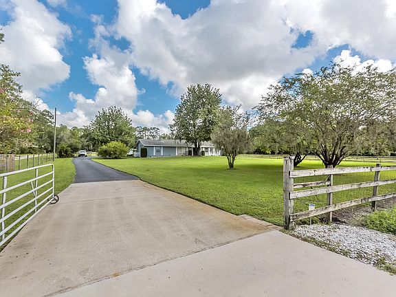 2nd image of 1950 Avocado Dr