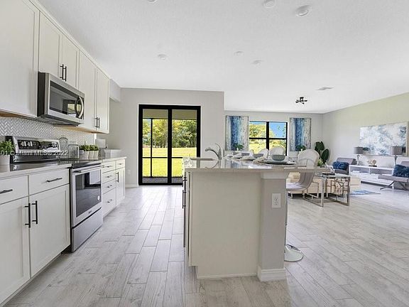 5th image of 8108 NW 78th St #8108