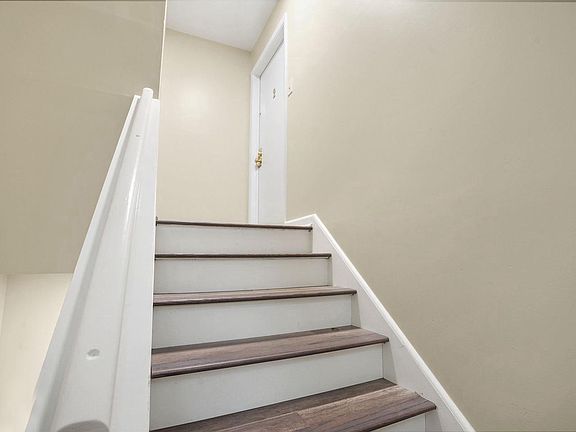 2nd image of 4510 Washington Blvd APT B2