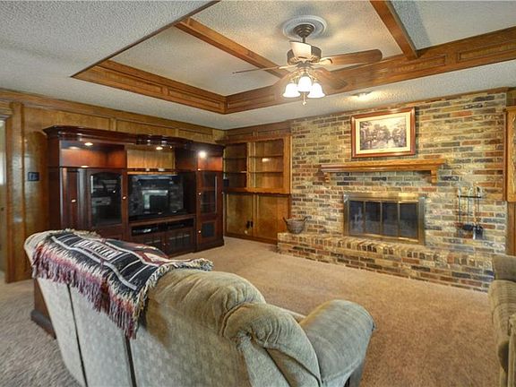 4th image of 1705 Papeete Dr