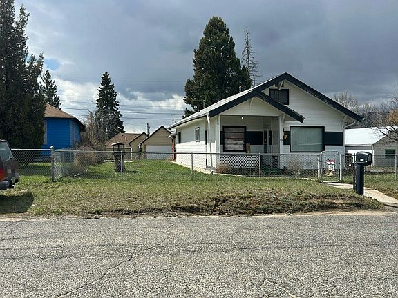 3rd image of 1950 Yale Ave