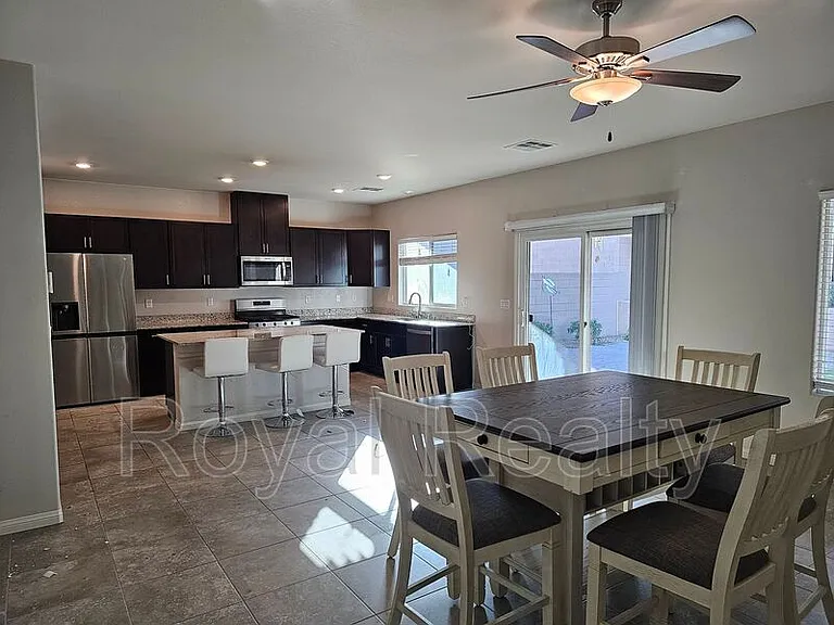 1171 Twincrest Ave #ROOM THREE — Photo 8