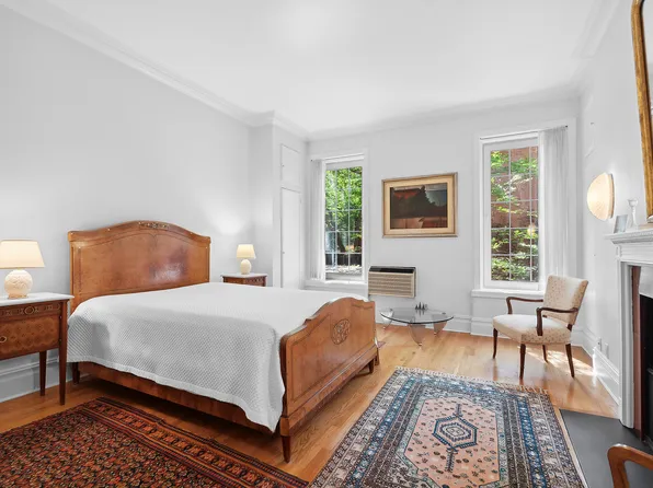 152 East 63rd Street image 17 of 22