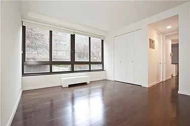 Rented by R New York