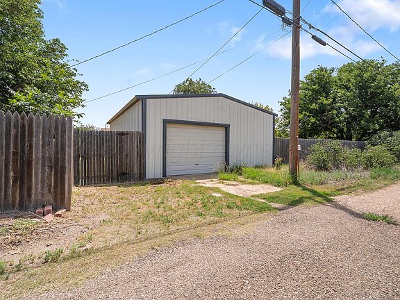 2nd image of 407 N 5th St