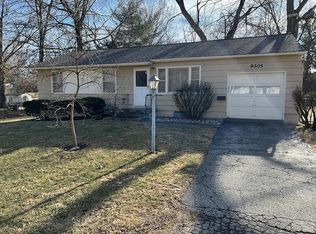 9305 E 69th St, Raytown, MO 64133