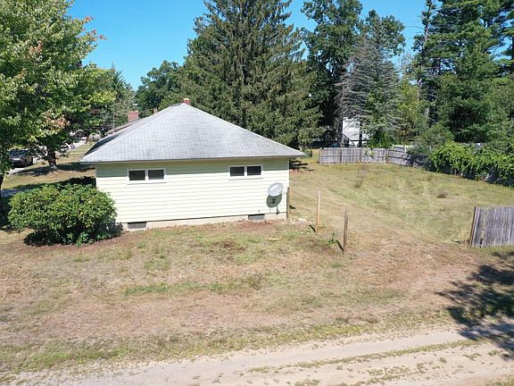 5th image of 8 James Avenue
