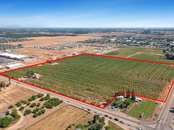 8175 E Shaw Ave, Clovis, CA 93619