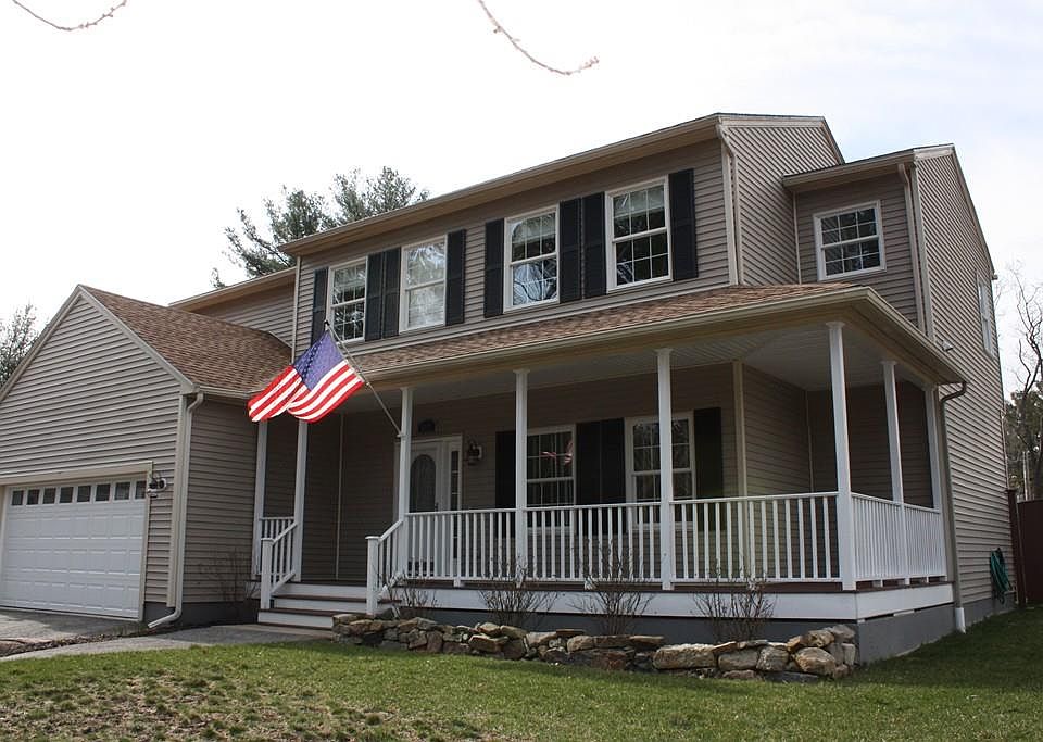 1st image of 667 Essex Ave