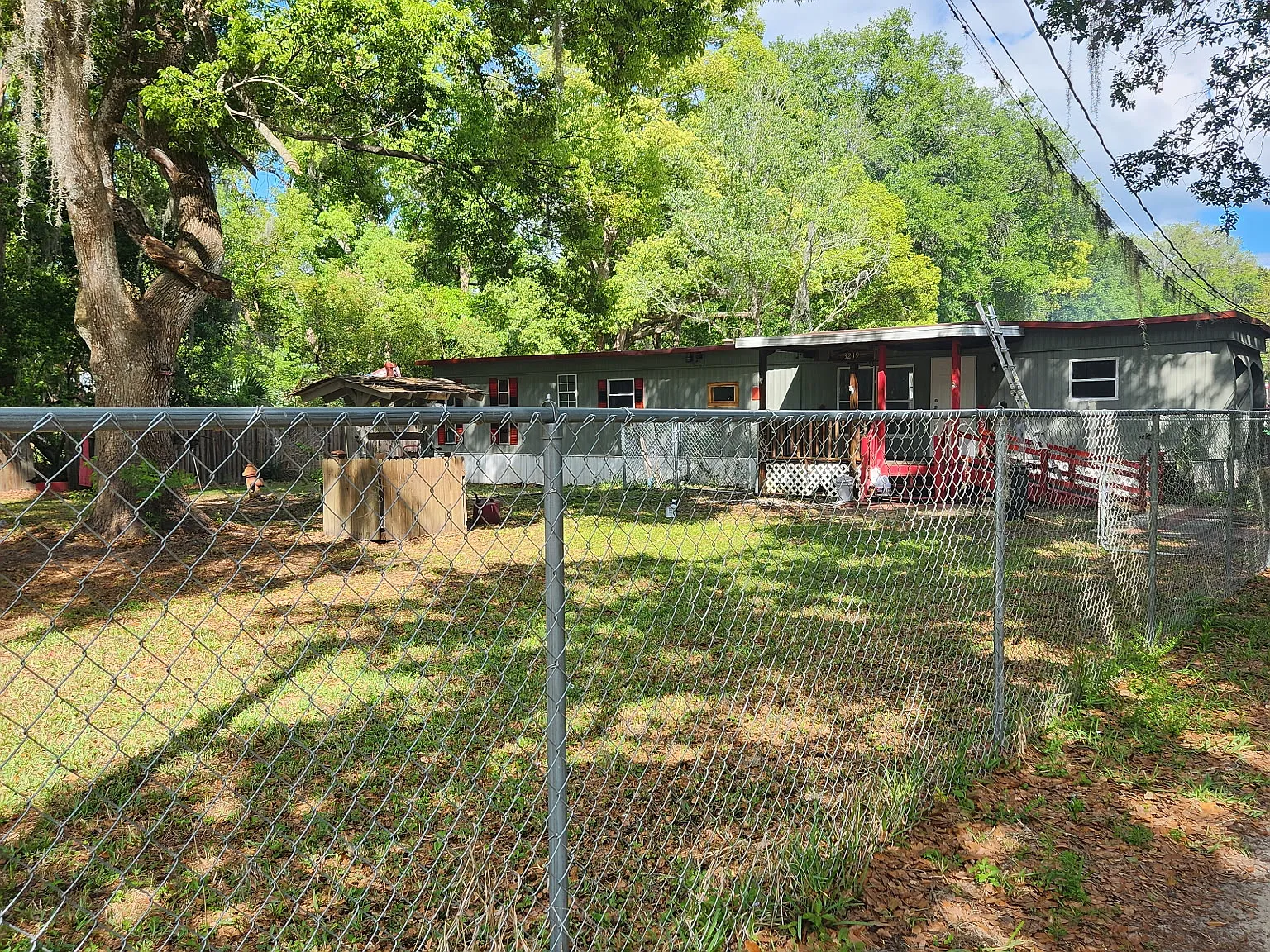 3 bed, 600 sqft, $1,300 — Photo 1