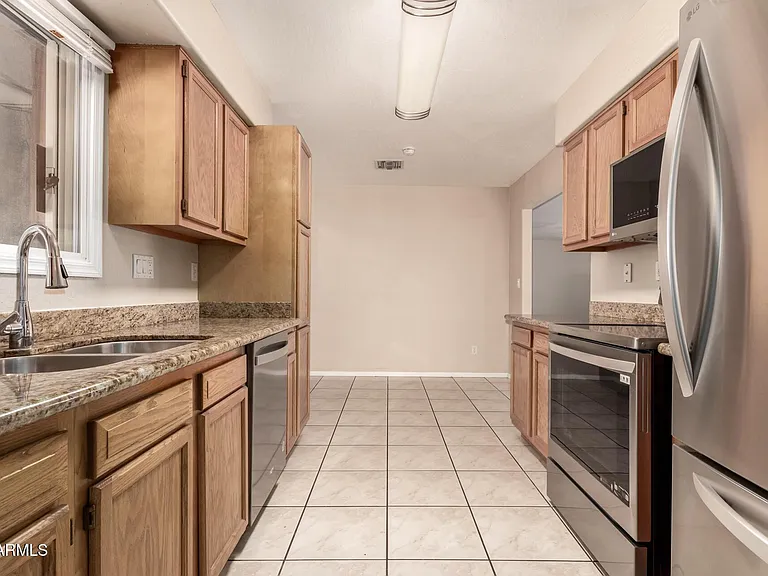 3613 S Kenneth Pl — Photo 9
