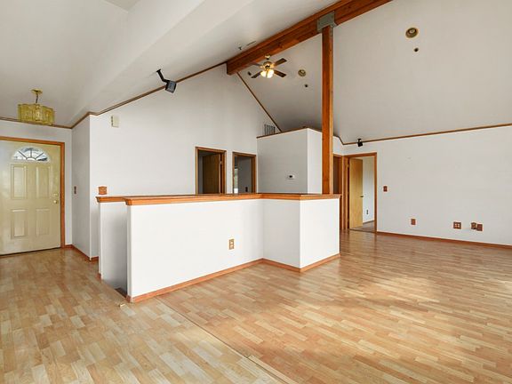 5th image of 655 Pathfinder Ln