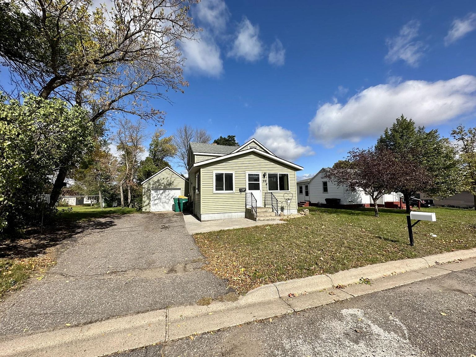 20 8th St S, Sauk Centre, MN 56378 Zillow
