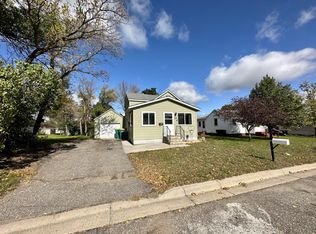 20 8th St S, Sauk Centre, MN 56378