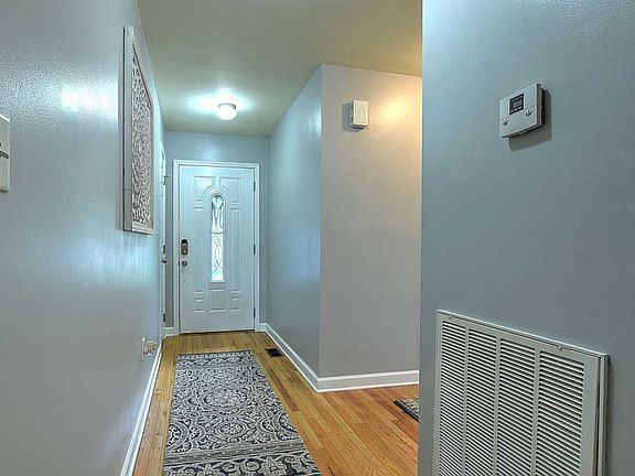 5th image of 18527 Keeneland Ln
