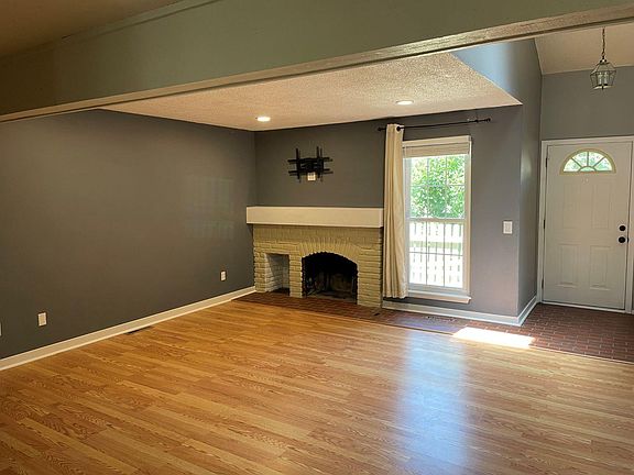 3rd image of 2061 S Helena St APT E