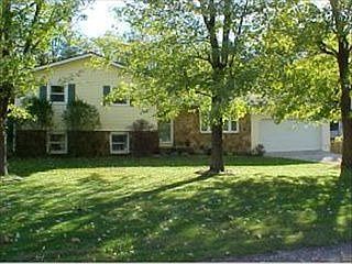 1st image of 1402 E Richland Dr