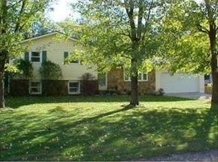 1402 E Richland Dr, Bloomington, IN